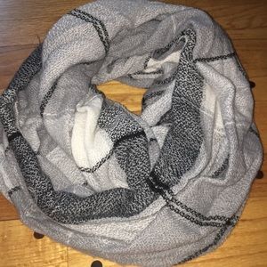 Infinity scarf
